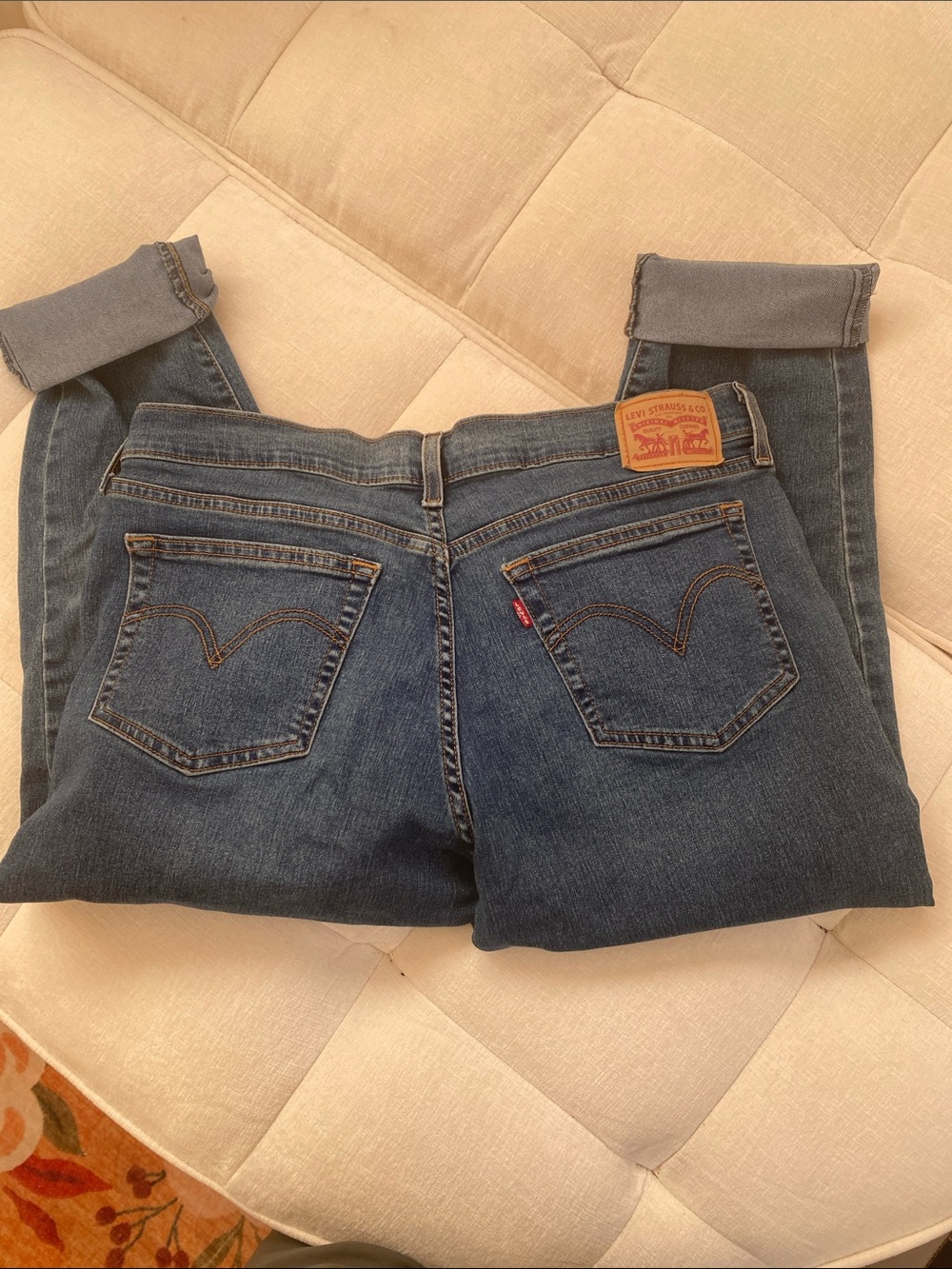 Levi’s Women’s Mid-Rise Dark Blue Washed Boyfriend Jeans size 31